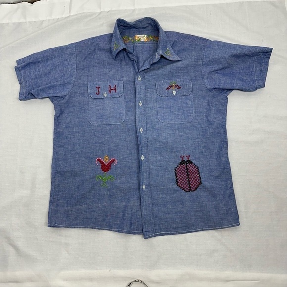 Hand Sewn Large One of A Kind Monogramed JH Embroidered Blue Chambray Shirt - Picture 9 of 13